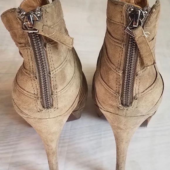 Elie Tahari platform pumps - Picture 3 of 6